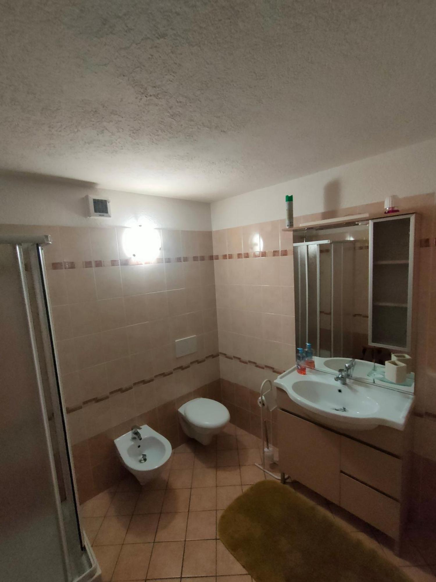 La Tour Apartment Gignod Bilik gambar